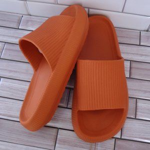 SIZE 40-41. Cloud Cushion Waterproof slides